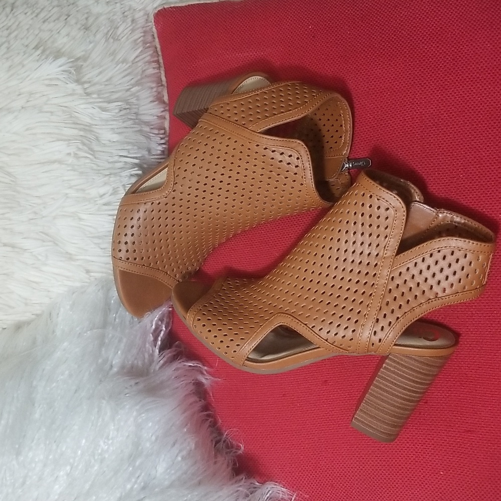 Sam Elderman Sandals - image 6